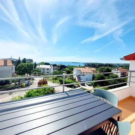 Apartment Chiaror 2 *
